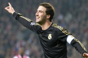 库里策划亲子训练视频引发模仿潮，库里讲解