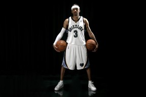 巴尔：他在全黑队中场的稳定发挥让球队的进攻和防守形成完美平衡