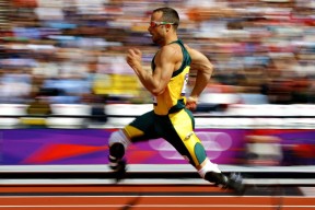 国际足球赛事实现无人机全景拍摄，视觉体验突破，无人机足球比赛规则