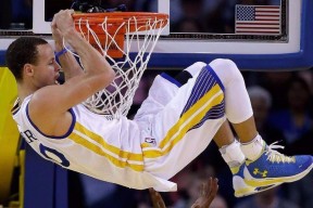 拜仁慕尼黑继续高歌猛进，德甲领跑无悬念