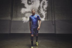 球员休息时间如何影响表现波动，球员休赛期